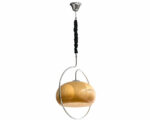 Suspension japonaise LED tendance en rotin sur fond blanc