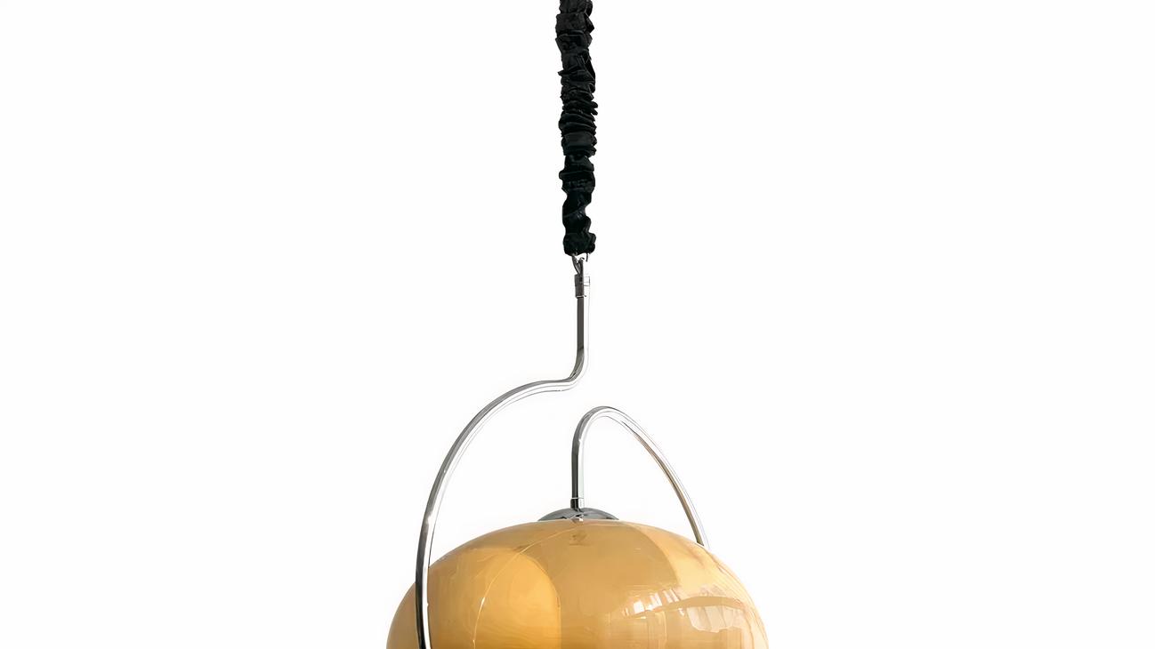 IMG_09_2024_suspension_verre_ambre_anneau_argente_01-image-1.jpg