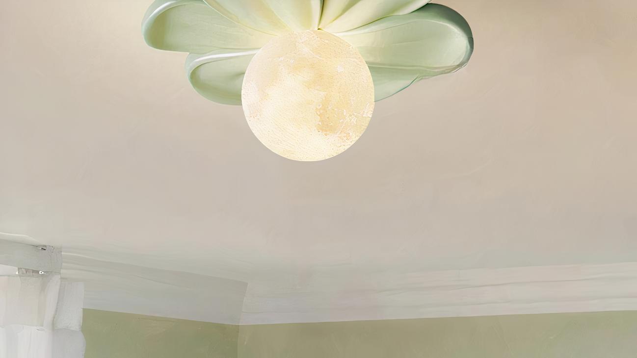 IMG_09_2024_suspension_verte_moderne_petales_01-image-1.jpg