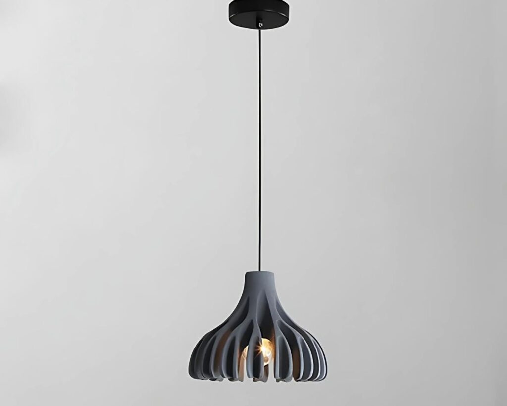Suspension nordique et créative en résine sur fond gris